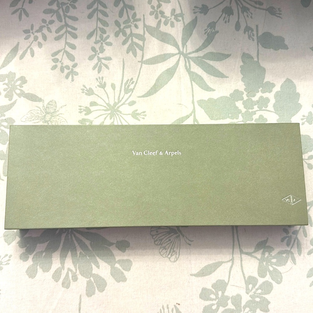 Authentic Van Cleef & Arpels Storage Display Box